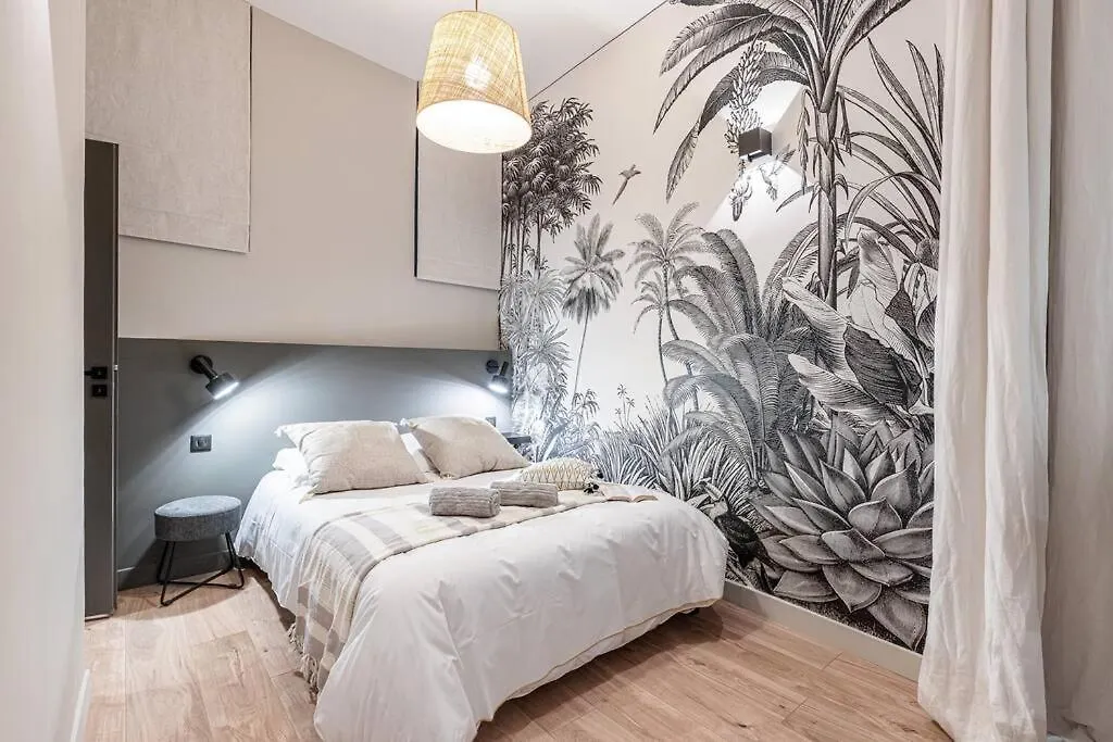 La Croix - Old Town Modern Apartment - 2 Bedrooms Nice France