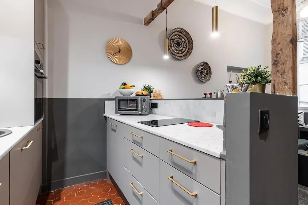 La Croix - Old Town Modern Apartment - 2 Bedrooms Nice France
