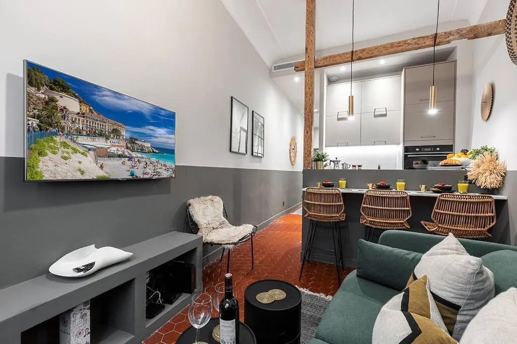 La Croix - Old Town Modern Apartment - 2 Bedrooms Nice 0*,  France
