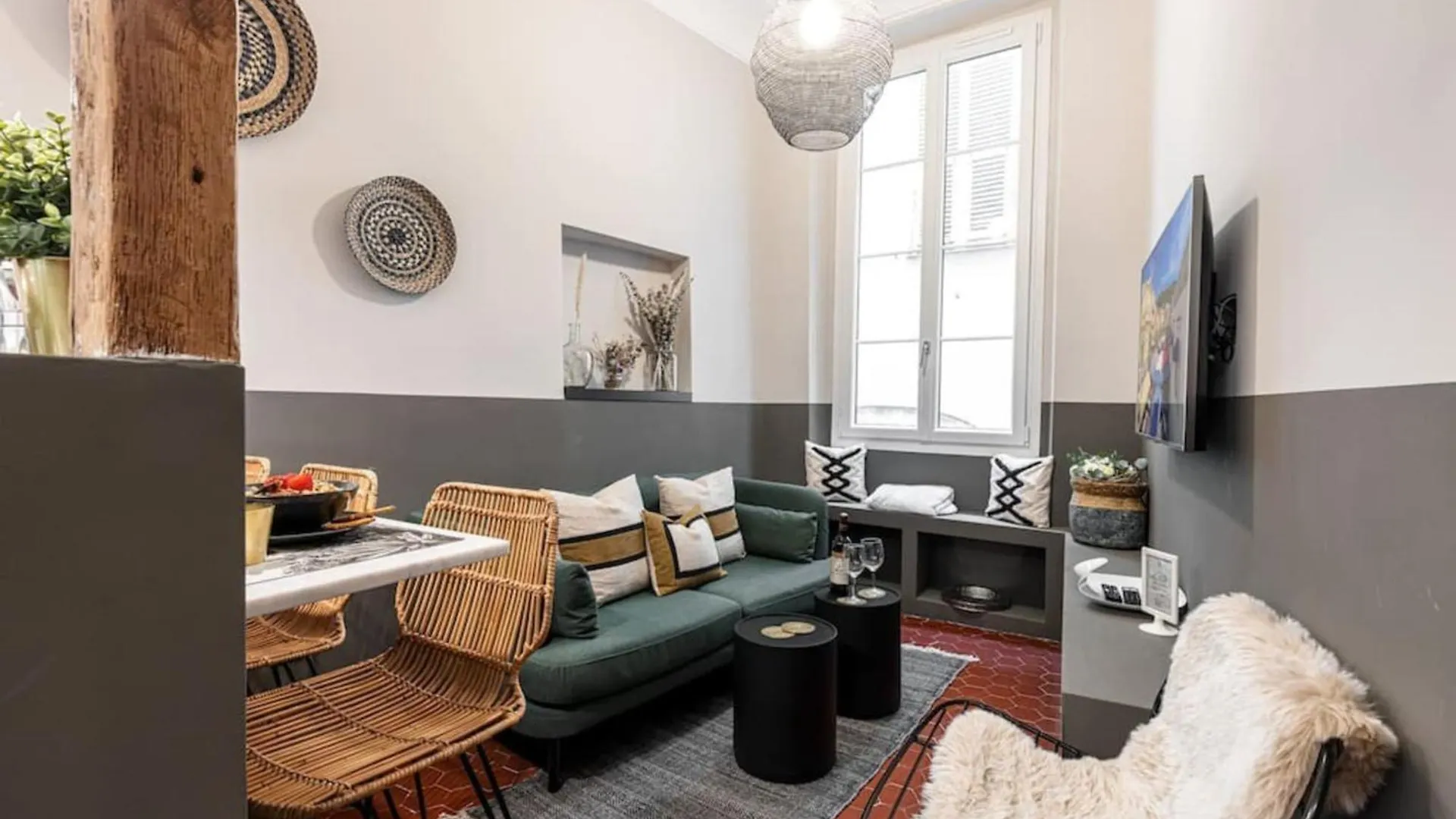 La Croix - Old Town Modern Apartment - 2 Bedrooms Nice France