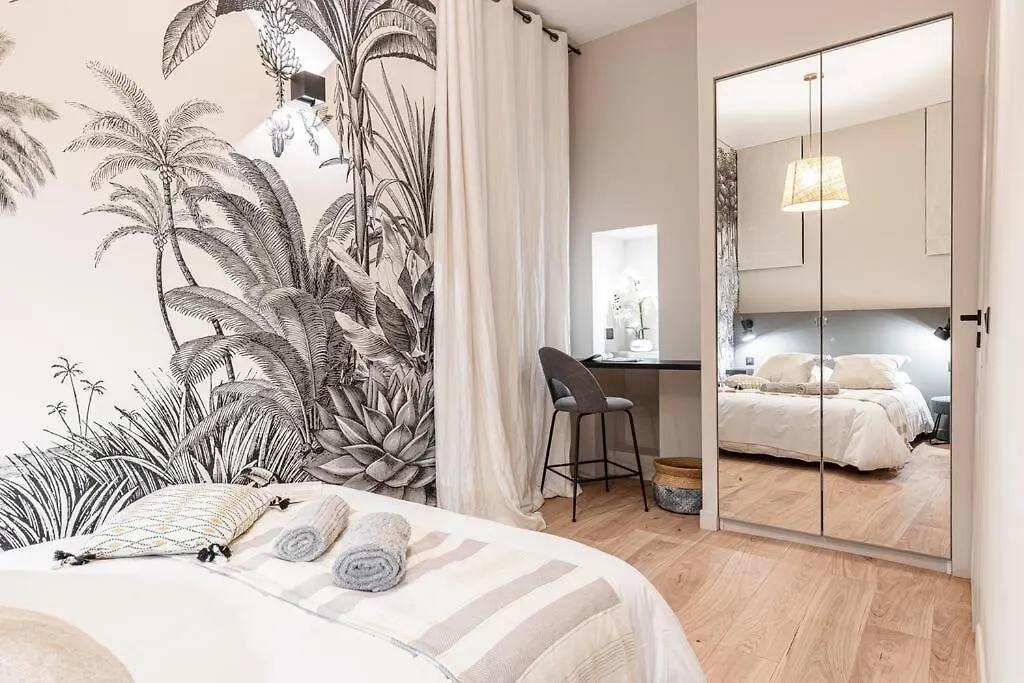 La Croix - Old Town Modern Apartment - 2 Bedrooms Nizza