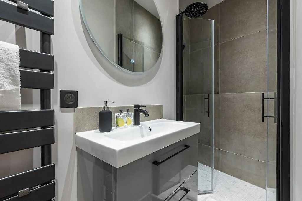 La Croix - Old Town Modern Apartment - 2 Bedrooms Nizza